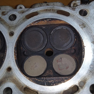 Головка блока Hyundai G6DA L 3.8L Левая (1 фазорегулятор) +клапанная крышка 22410-3C110 221103C100 Grandeur TG/EL '2005