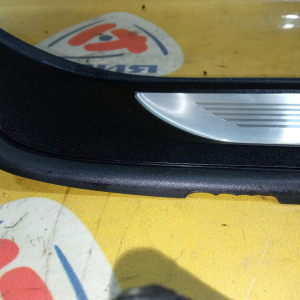 Накладка на порог салона BMW 3-Series E90/E91 '2008 M Sport комплект (дефект уплотнителей) 51477907151