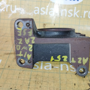 Кронштейн привода Toyota 2AZ-FSE Avensis AZT251 2WD a/t чугун ( 4 ) 43457-05040