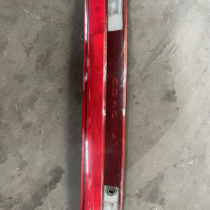 Вставка между стопов TOYOTA Corona #T19# '1992 20-309 ст20-308 (дефект)