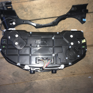 Панель приборов Subaru Outback BS9 a/t дефект корпуса A2C90488605