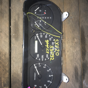 Панель приборов TOYOTA Camry Gracia SXV20 дефект стекла 83800-33092