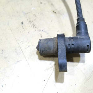 Датчик ABS Toyota Vista/Camry SV40/SV41/SV42/SV43/CV40 перед, лев 89543-32030 '05.1996-