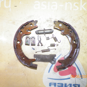 Колодки тормозные Honda Odyssey RA1/RA2/RA6/RA7/RA8/CM1/CM2/CM3/TA1/TA4/RD4/RD5/UA4/UA5/RF1/RF3/RF6/RN1/RN5 RL. Дисковые тормоза. На ручник с пружикам
