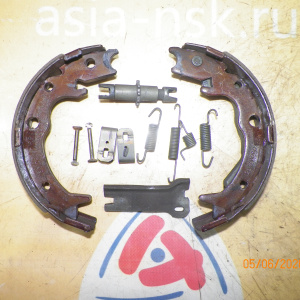 Колодки тормозные Honda Stepwgn RF1/RF2/UA4/UA5/RA1/RA2/RA3/RA4/RA5/KA9 Дисковые тормоза. Ручника в сборе с пружинками. зад, лев 43154-SX0-003