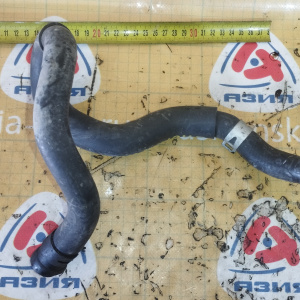 Патрубок радиатора печки Toyota 87245-44390 Nadia SXN10 3S-FSE/3S-FE низ, с помпы на радиатор печки ДЕФЕКТ РАЗДУТЫЙ ОТ МАСЛА