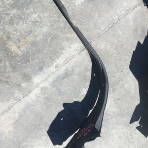 Защита горловины бензобака Toyota Voxy/Noah AZR60 77277-28040