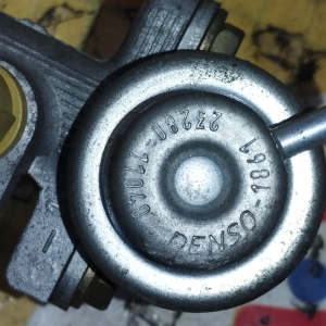 Форсунка Toyota 5E-FE Raum EXZ10 кат. жёлтый + рейка и 2 клапана ПРОБЕГ 34 Т.КМ 23250-11130 / 23209-11130 + 23814-11030 + 23280-11040 + 23270-73010