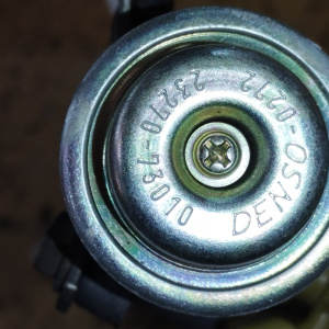 Форсунка Toyota 5E-FE Raum EXZ10 кат. жёлтый + рейка и 2 клапана ПРОБЕГ 34 Т.КМ 23250-11130 / 23209-11130 + 23814-11030 + 23280-11040 + 23270-73010