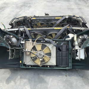 Ноускат Toyota Vitz NCP15 1NZ '1999-2001 a/t (CLAVIA) дефект крепления R фары ф.52-001