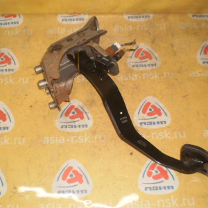 Педаль тормоза Infiniti QX56 Z62