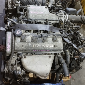 Двигатель Toyota 4A-FE-F100210 2WD трамблер  БЕЗ НАВЕСНОГО Corolla/Corolla Spacio AE101-5101845