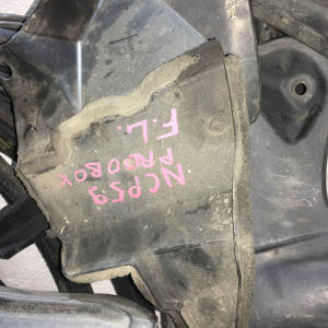 Защита радиатора Toyota NCP50 Probox перед, лев 53869-52010