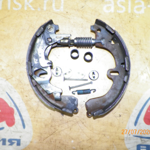 Колодки тормозные Toyota Corolla/Sprinter AE101/AE111/AE100/AE110/EE111/AE104/AE114/AE115/CE100/CE110 барабанные 2шт в сборе с пружинками. зад, лев 04495-1
