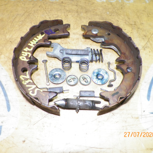 Колодки тормозные(ручника) Toyota Camry/Vista/Caldina SV32/SV33/SV35/SV41/SV42/SV43/ST191/ST210/ST202 Дисковые тормоза. Ручника. В сборе с пружинками.