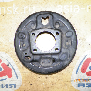 Колодки тормозные Toyota Vitz/Platz NCP10/NCP11/NCP12/NCP13/NCP19/SCP10/SCP11/SCP13 2WD Барабанные тормоза. В сборе с пружинками и кожухом. зад, прав 47043-