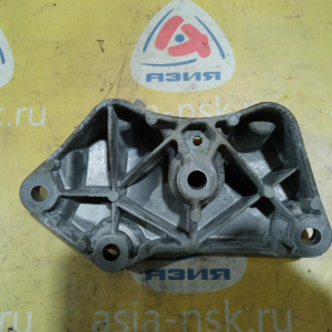 Кронштейн кпп Land Rover 204PT Range Rover Evoque L538 '2013 2.0L 16V TIVCT BJ327M125DA, LR024742