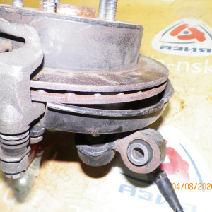 Ступица Nissan MY34/HY34/Y34/ENY34 Cedric зад, лев 2WD/4WD Датчик  ABS стоит на редукторе. В сборе с диском и суппортом. 43019-AG010.43202-AG000.43206-4P00