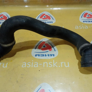 Патрубок радиатора BMW 17127612445 X1 E84 N20B20A '2012 R справа
