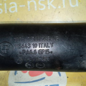 Патрубок интеркулера BMW 13717588283 X1 E84 N20B20A '2012 R правый