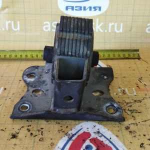 Подушка двигателя Nissan QG18 Bluebird/Primera U14/P11 2WD a/t с балансиром ПРОБЕГ 43 Т.КМ перед, лев 112206J600	/ 11221-2J015