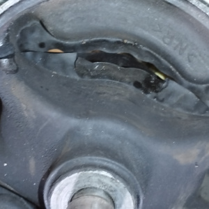Подушка двигателя Mitsubishi 4G63 Airtrek CU2W/CU4W 2WD зад. ТРЕЩИНЫ ВНЕШНЕ КАК НОВАЯ РЕЗИНА МЯГКАЯ R MR554541 / 1M-0534A