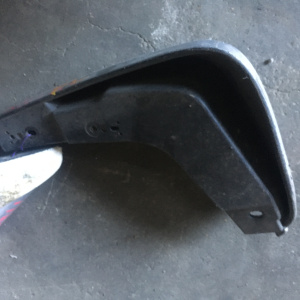 Брызговик HONDA Stream RN1 перед, лев