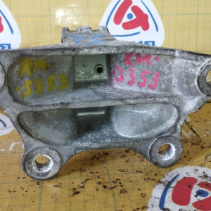 Подушка двигателя Mitsubishi 4G93 Galant EA1A/EC1W 2WD a/t GDI F4A421 не большой надрыв L RM-3353 / RM-5353 / MR272744