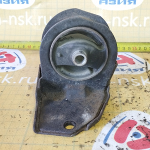 Подушка двигателя Mitsubishi 4G93 EA1A 2WD a/t GDI зад ДЕФЕКТ R MR198568 / MR244286