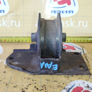 Подушка двигателя Mitsubishi 4G93 EA1A 2WD a/t GDI зад ДЕФЕКТ R MR198568 / MR244286