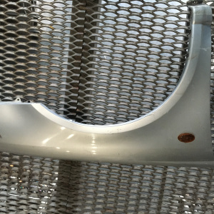 Крыло SUBARU Impreza GG2 '2000-2002 перед, прав лупатая 57110-FE010