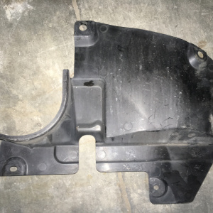 Защита двигателя Mazda BM6FJ 3/Axela перед, прав боковая KD5356341