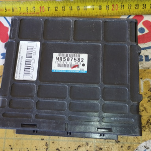 Компьютер Mitsubishi Pajero iO MR507582 / E2T71578 4G94 H77W