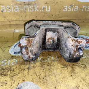 Подушка двигателя SsangYong G23D/M161E23/161.951 Actyon AJ/QJ/GAB/Y290 '2014 2.3L 5MT R 2072009A00