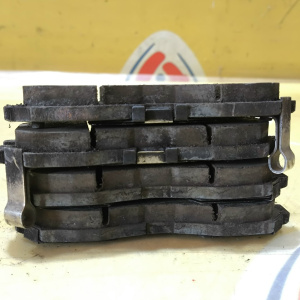 Колодки тормозные Mitsubishi Galant EA1A/CK6A/N21W/N33W/F11A/CR6W/CD8W 4G64 ОСТАТОК 60-70% F MR389537/PF-3271