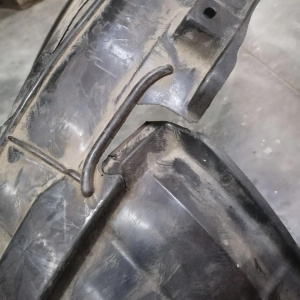 Подкрылок SUBARU Impreza GG2/GG3 '1999-2002 перед, прав Дефект 59110-FE000