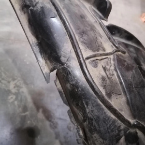 Подкрылок SUBARU Impreza GG2/GG3 '1999-2002 перед, прав Дефект 59110-FE000