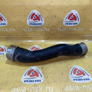 Патрубок интеркулера BMW 13717597591 3-Series F34 N20B20B '2013 R правый