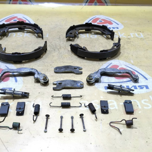 Колодки тормозные(ручника) Nissan X-Trail NT32/T32 4WD Ручника с пружинками. R D4060-4BA1A
