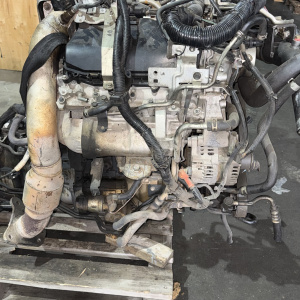 Двигатель Nissan V9X661-C008455 Navara/Pathfinder