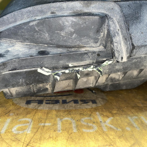 Корпус воздушного фильтра Bentley Continental 3W BEB скол L 3W0129601G '2005